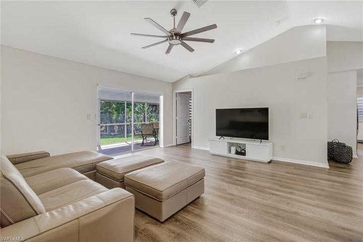 27141 Sun Aqua LN, BONITA SPRINGS FL 34135
