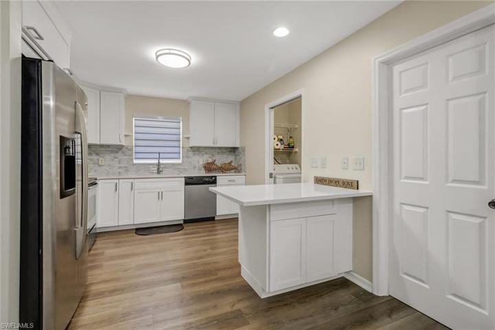 27141 Sun Aqua LN, BONITA SPRINGS FL 34135