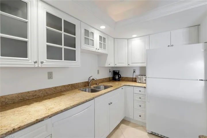 3443  Gulf Shore N BLVD, Naples, FL 34103