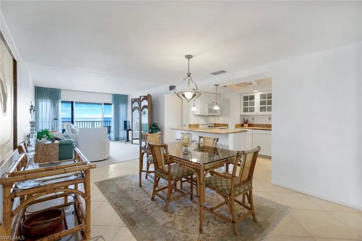 3443  Gulf Shore N BLVD, Naples, FL 34103