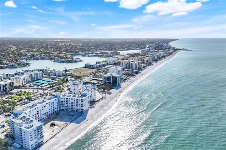 3443  Gulf Shore N BLVD, Naples, FL 34103