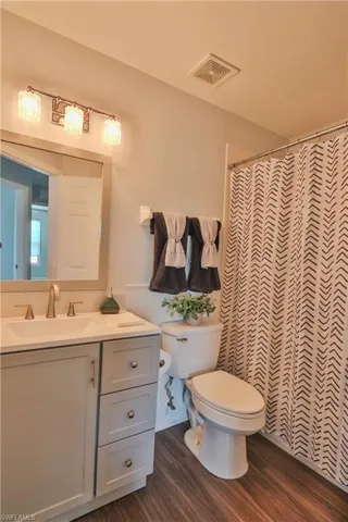 3630 Pine Oak Cir 105, Fort Myers, Florida 33916