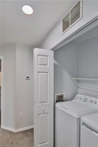 3630 Pine Oak Cir 105, Fort Myers, Florida 33916