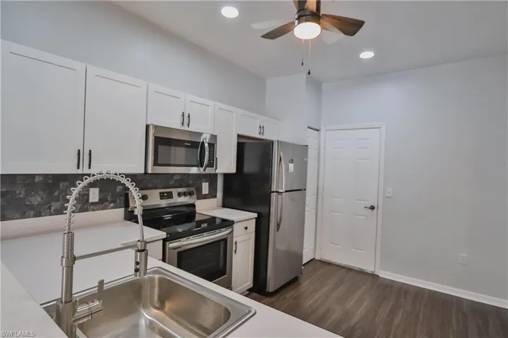 3630 Pine Oak Cir 105, Fort Myers, Florida 33916