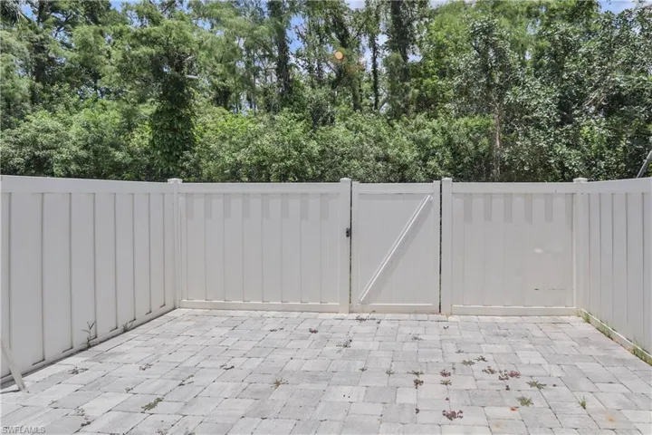 3630 Pine Oak Cir 105, Fort Myers, Florida 33916