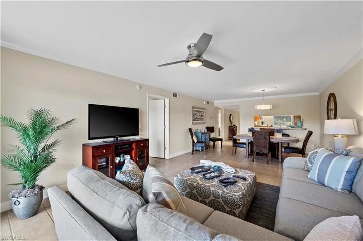 1250 Yesica Ann Cir E105, Naples, Florida 34110