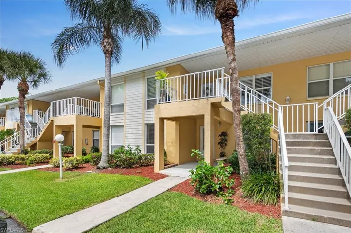 1250 Yesica Ann Cir E105, Naples, Florida 34110