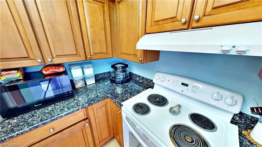 8161 Moyer Ln, Bokeelia, Florida 33922