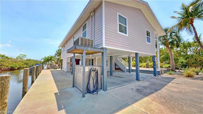 8161 Moyer Ln, Bokeelia, Florida 33922