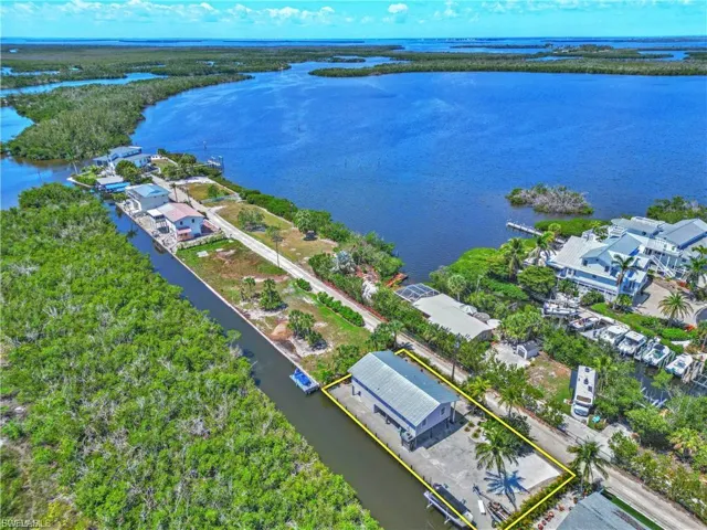 8161 Moyer Ln, Bokeelia, Florida 33922