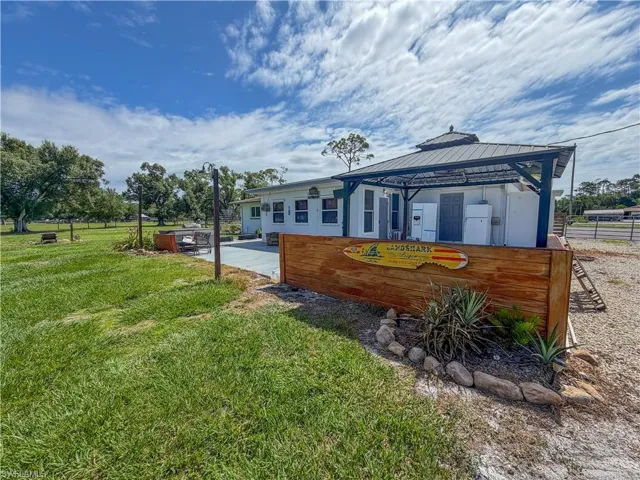 17751 Wells Rd, North Fort Myers, Florida 33917