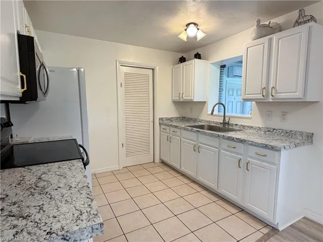17751 Wells Rd, North Fort Myers, Florida 33917