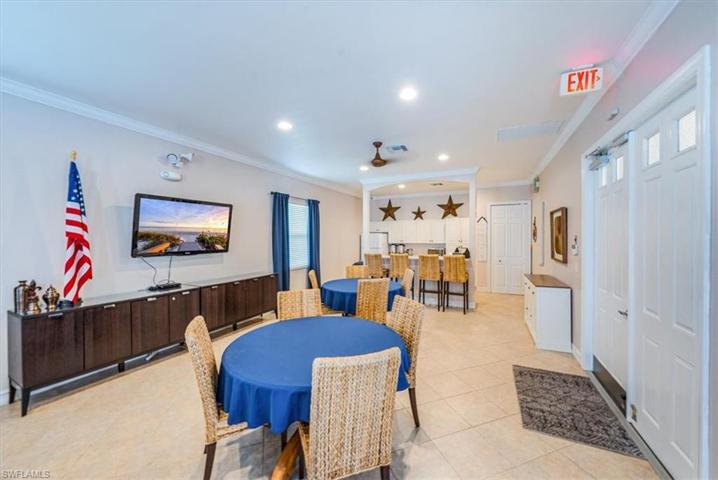 7866  Sanctuary  CIR, Naples, FL 34104