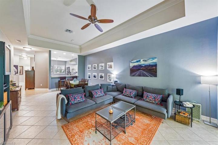 7866  Sanctuary  CIR, Naples, FL 34104