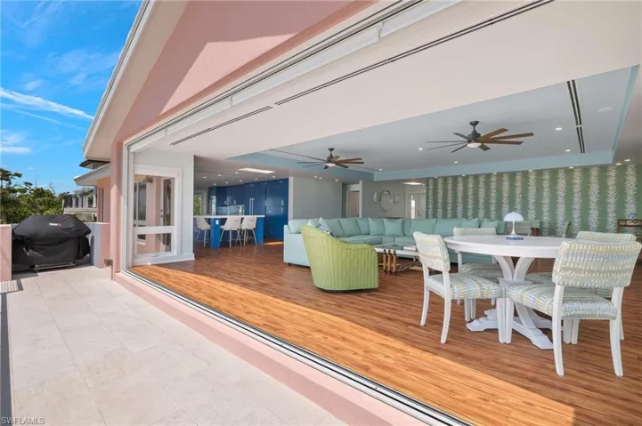 NanaWall open to enjoy indoor and outdoor