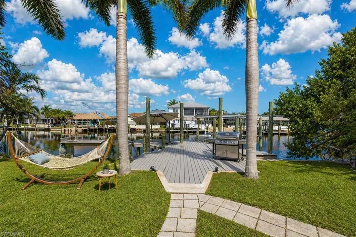 12307 Matlacha Blvd, Matlacha Isles, Florida 33991
