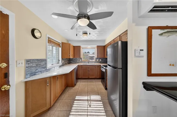 12307 Matlacha Blvd, Matlacha Isles, Florida 33991