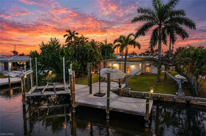 12307 Matlacha Blvd, Matlacha Isles, Florida 33991
