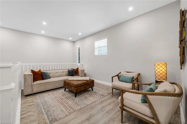 233 Indies Dr E 201, Naples, Florida 34114