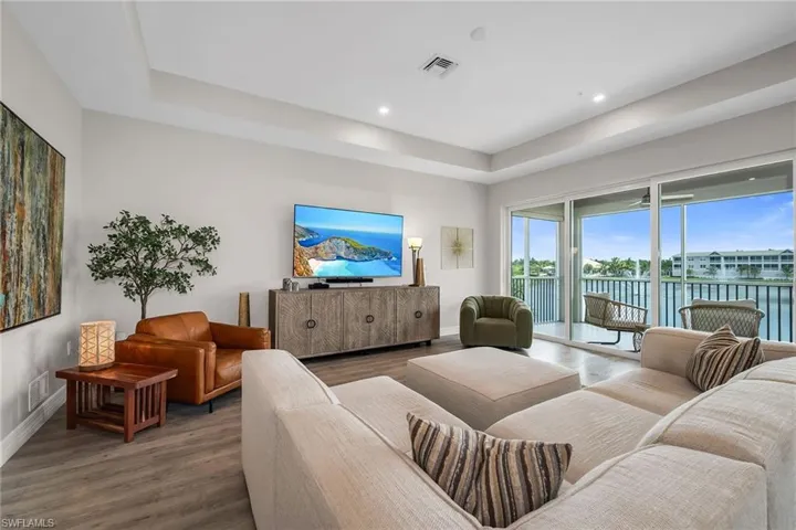 233 Indies Dr E 201, Naples, Florida 34114