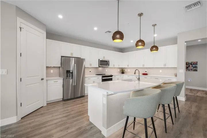 233 Indies Dr E 201, Naples, Florida 34114