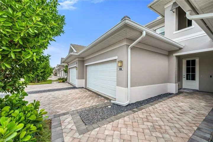 233 Indies Dr E 201, Naples, Florida 34114