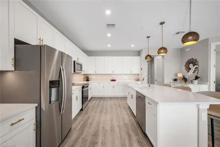 233 Indies Dr E 201, Naples, Florida 34114