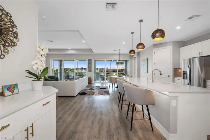 233 Indies Dr E 201, Naples, Florida 34114