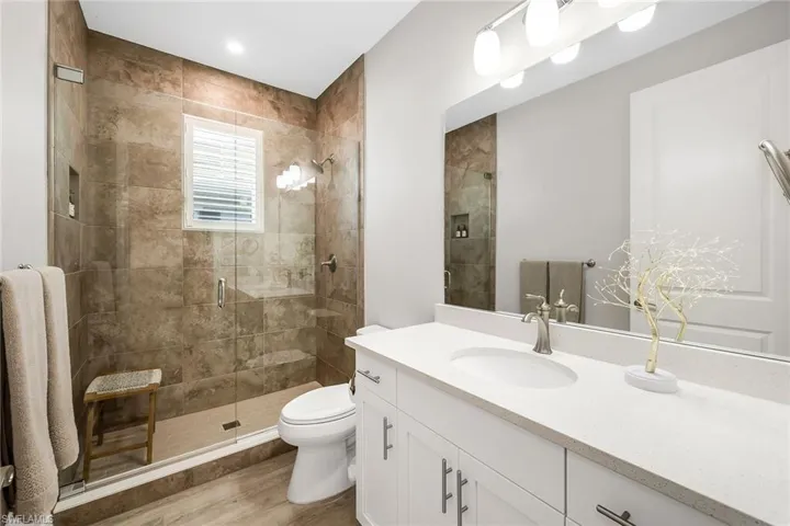 233 Indies Dr E 201, Naples, Florida 34114