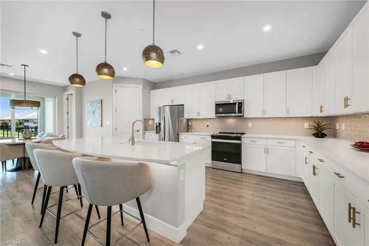 233 Indies Dr E 201, Naples, Florida 34114
