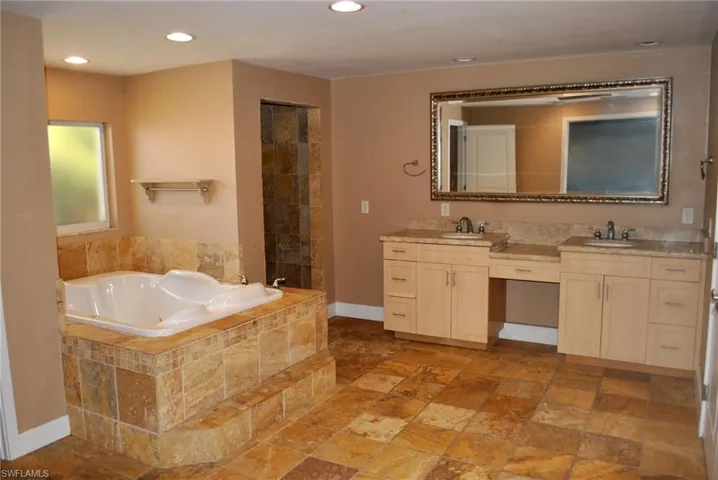 2950 Mccann St, Fort Myers Fl 33901