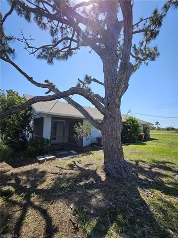 1619-1621 NE 16th  TER, Cape Coral, FL 33909