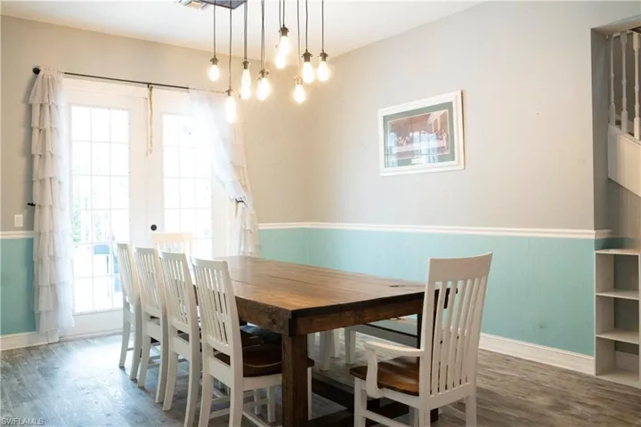 Large family dining in this open and spacious room.