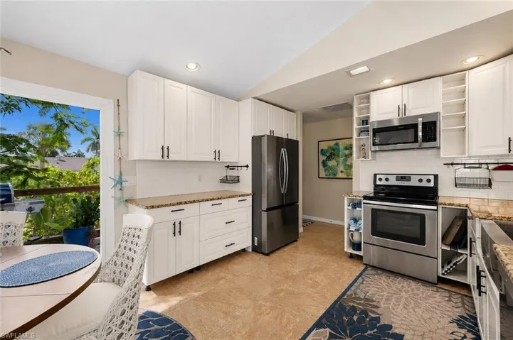 105 Hilo St, Naples, Florida 34113