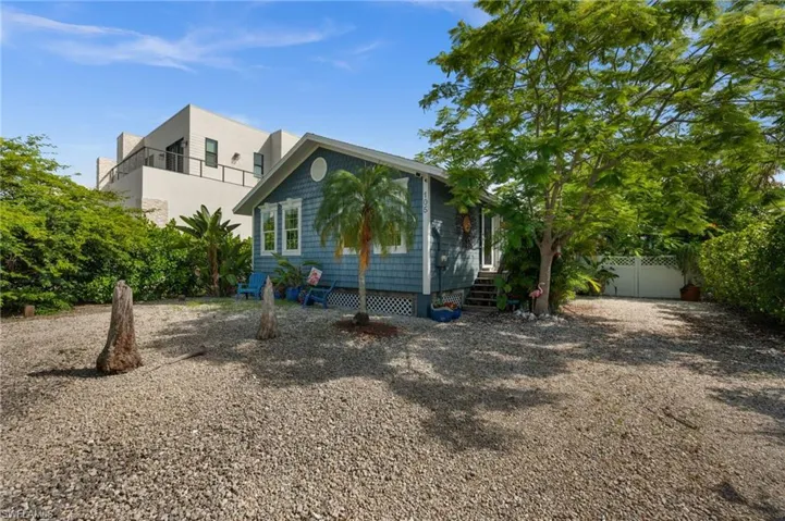 105 Hilo St, Naples, Florida 34113