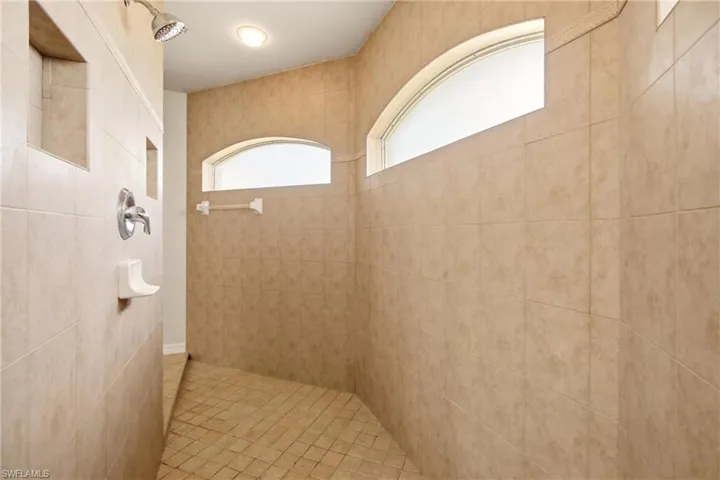2600 Sw 1st St, Cape Coral, Florida 33991