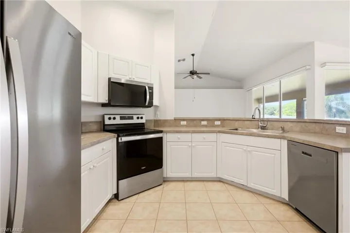 2600 Sw 1st St, Cape Coral, Florida 33991
