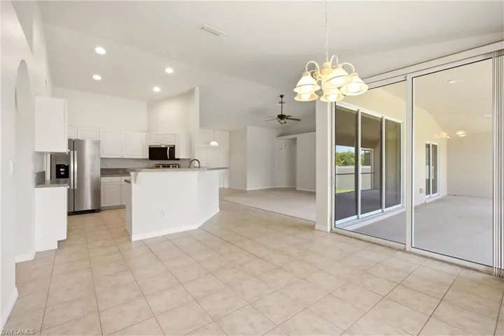 2600 Sw 1st St, Cape Coral, Florida 33991