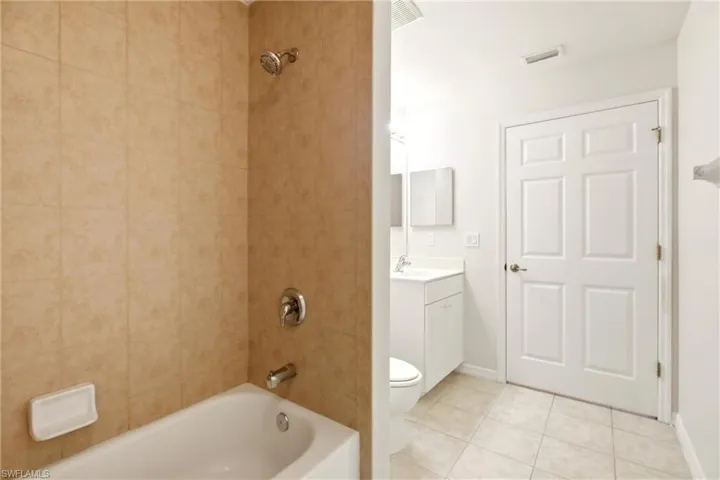 2600 Sw 1st St, Cape Coral, Florida 33991
