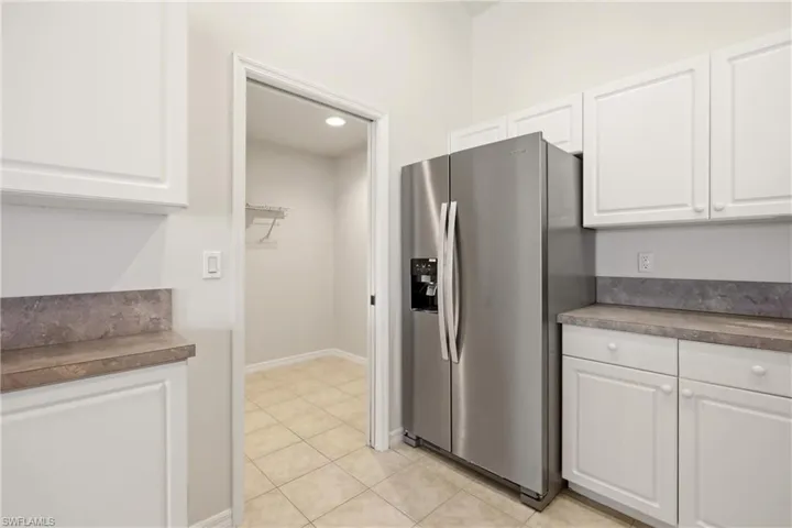 2600 Sw 1st St, Cape Coral, Florida 33991