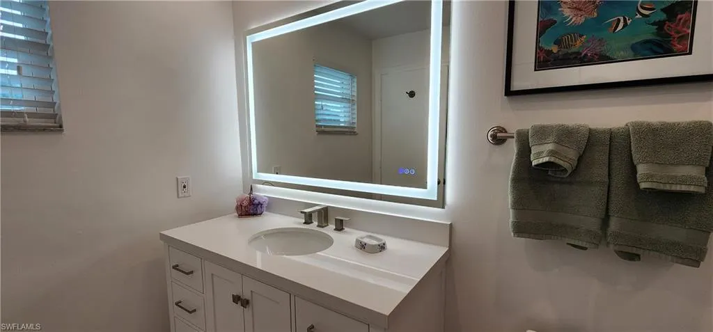 Lighted, Heated & Dimmable Vanity Mirror