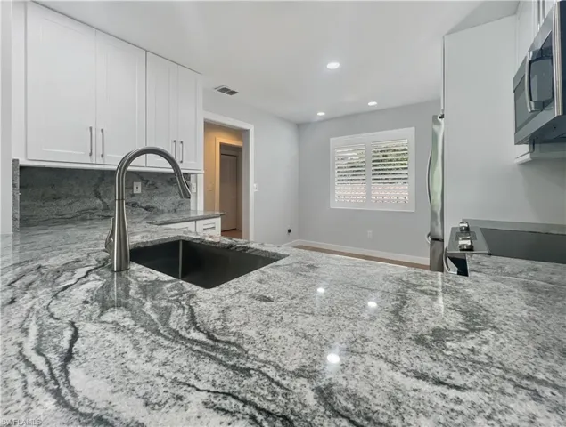 5908  Cranbrook  WAY, Naples, FL 34112