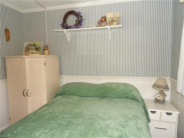 242 Shrub Ln N, North Fort Myers, Florida 33917