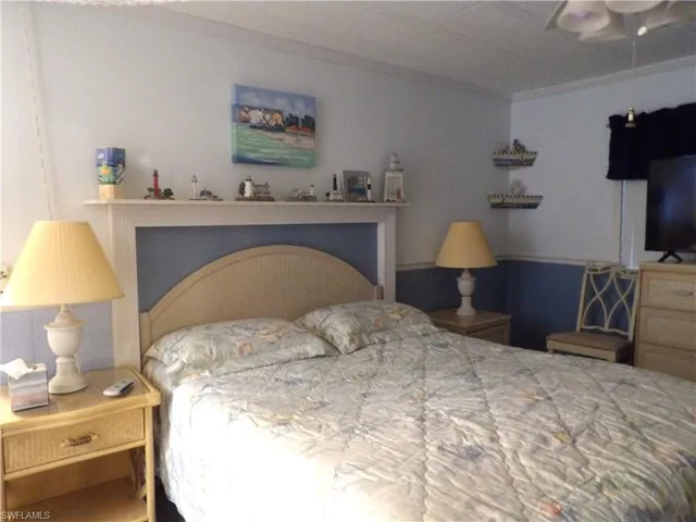 242 Shrub Ln N, North Fort Myers, Florida 33917