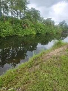 437 Naples Ave S, Lehigh Acres, Florida 33974