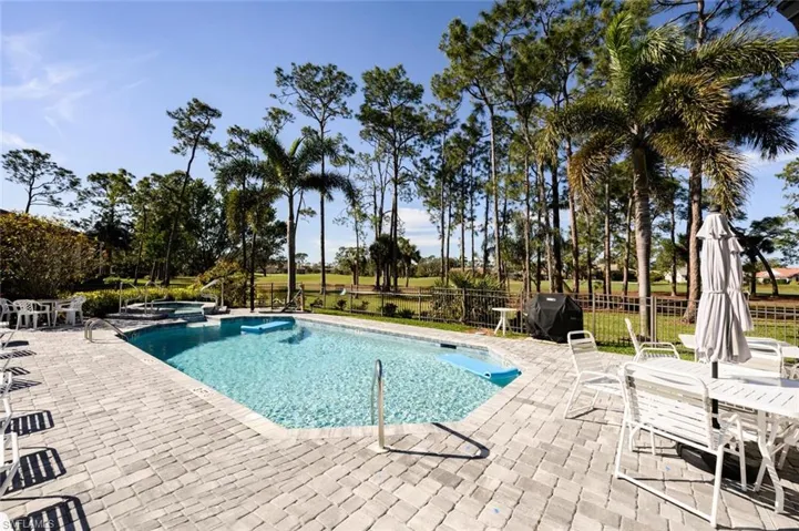 809  Augusta  BLVD, Naples, FL 34113