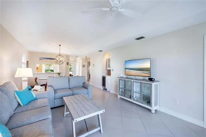 809  Augusta  BLVD, Naples, FL 34113