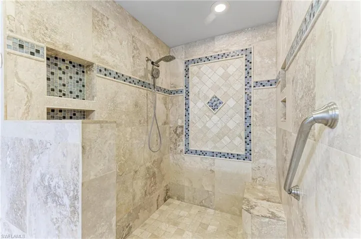 14813 Laguna Dr 401, Fort Myers, Florida 33908