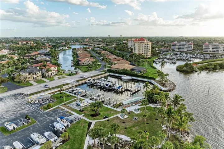 14813 Laguna Dr 401, Fort Myers, Florida 33908