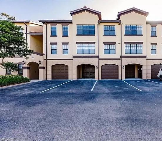 12975  Positano  CIR, Naples, FL 34105